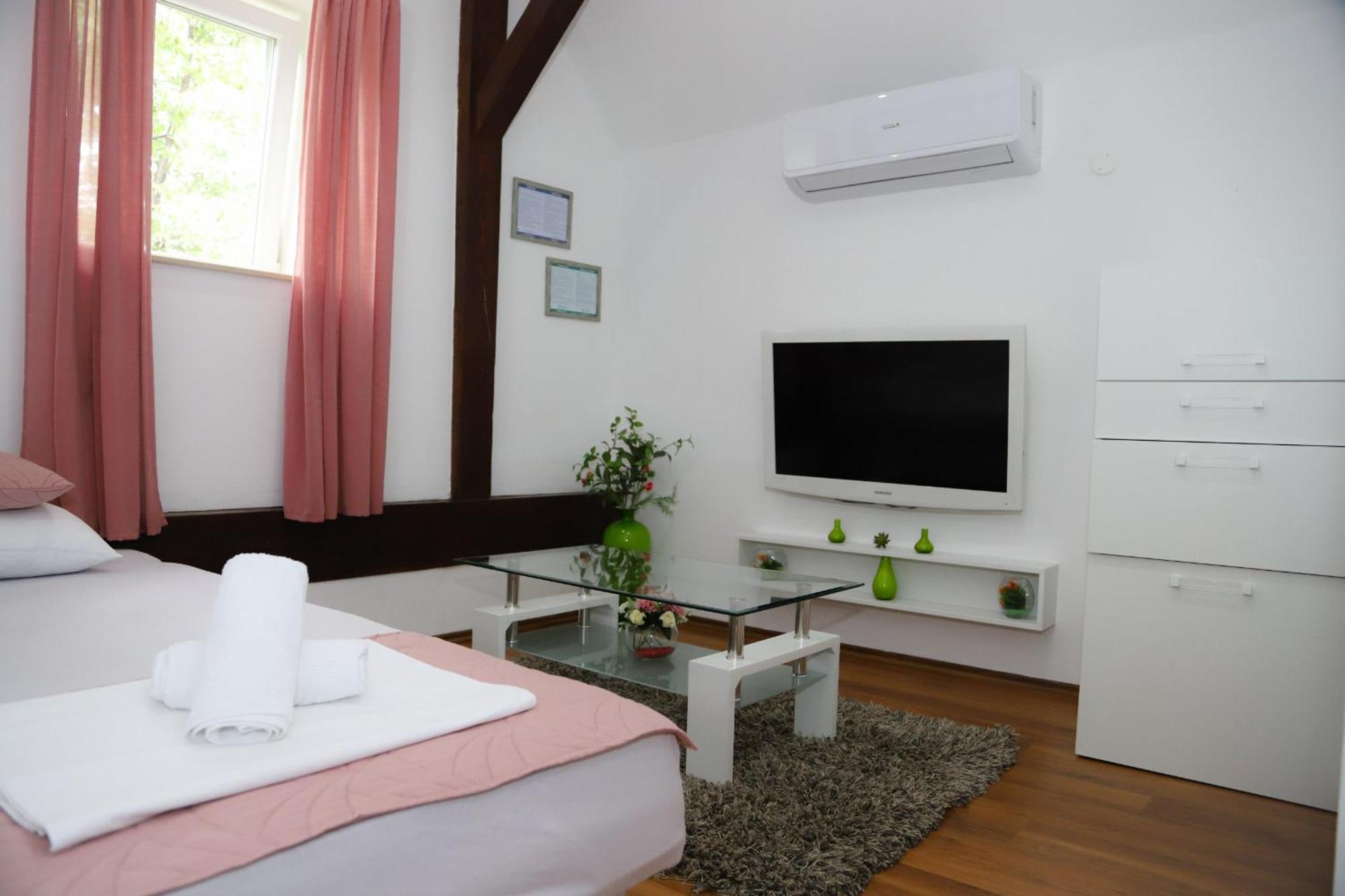 Vila Zahumka Mostar Bagian luar foto